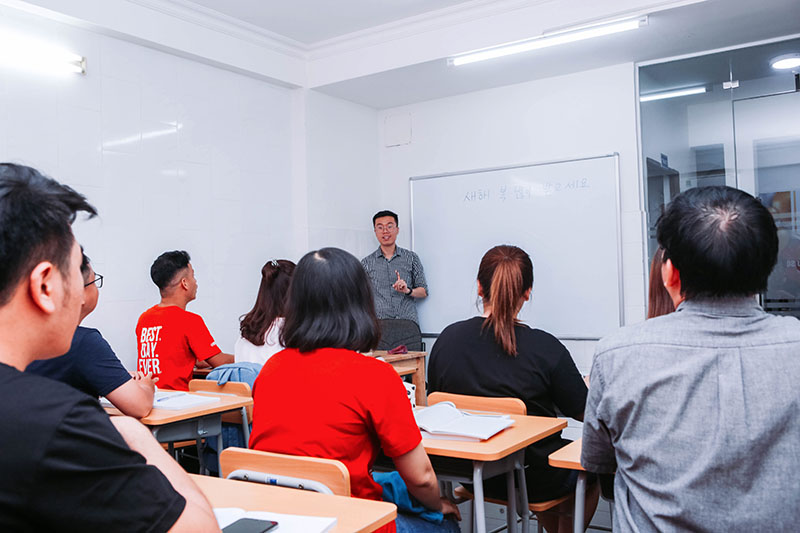 Ôn luyện tại trung tâm