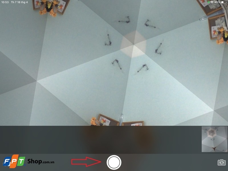 Chụp ảnh trong Photo Booth trên iPad 3