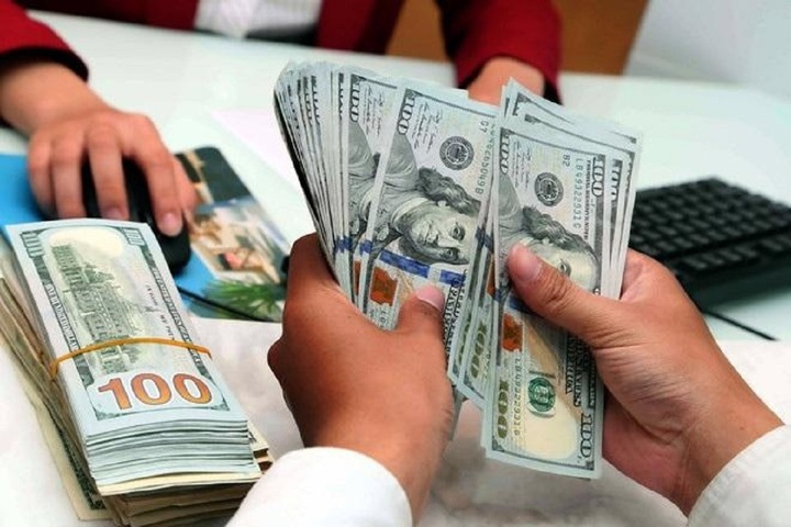 Chuyển tiền USD trong nước có được không?