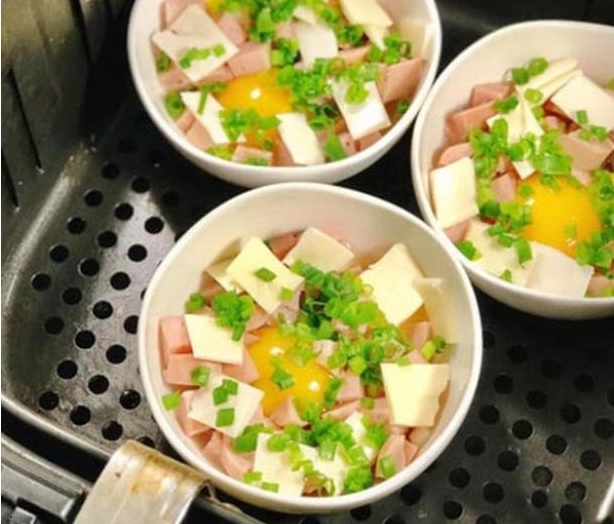 Có cho đồ sứ vào nồi chiên không dầu được không 1
