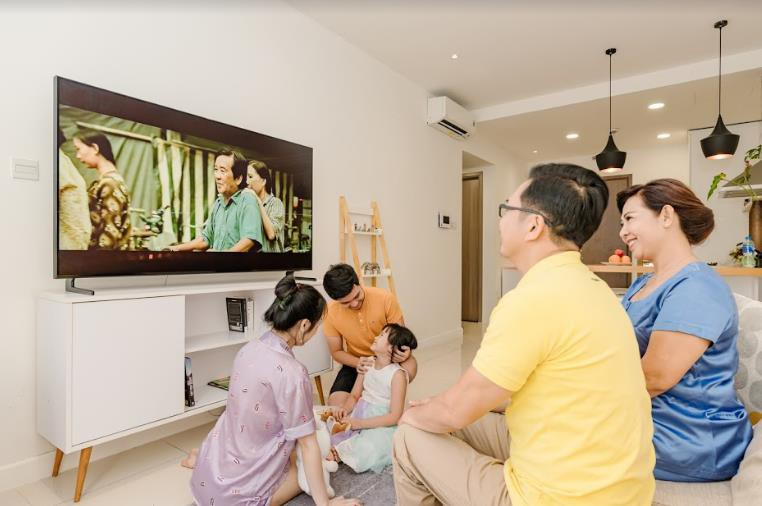 Có nên dùng máy chiếu thay tivi không 3