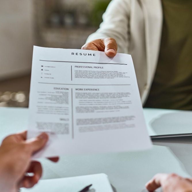Khi nào không cần in CV khi đi phỏng vấn?