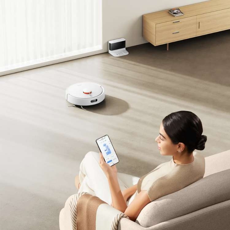 có nên mua robot hút bụi tự giặt giẻ 4.jpg