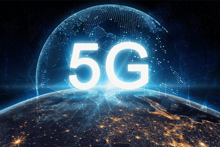 co-nen-mua-smartphone-5g-khong.jpg