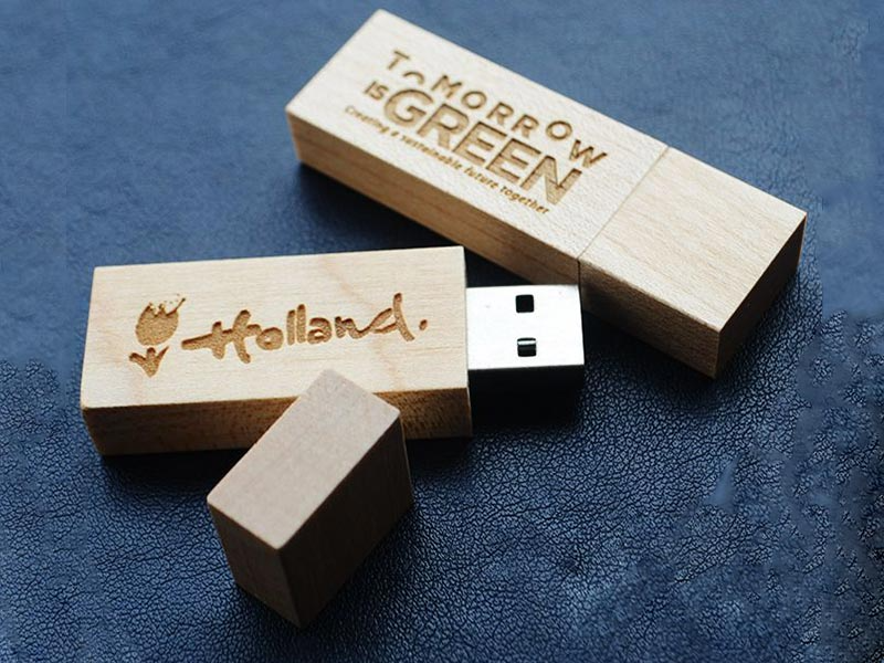 USB vỏ gỗ khắc logo