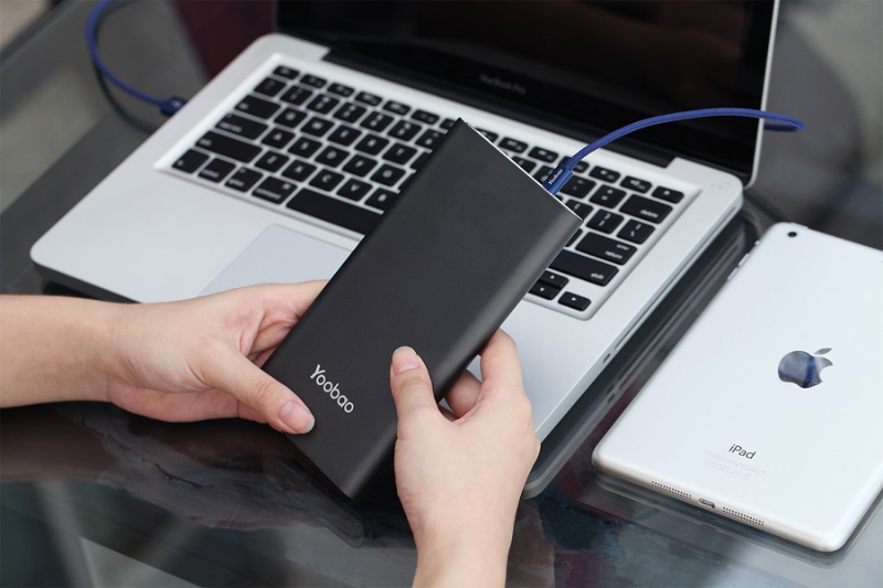 Có sạc dự phòng cho laptop không - hình 1