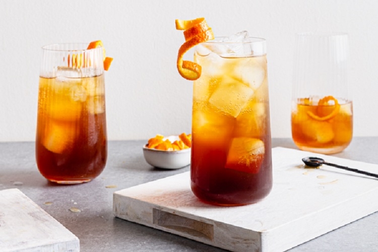 Hóa thân thành bartender, tự pha cold brew cam tại gia chua ngọt mát ...