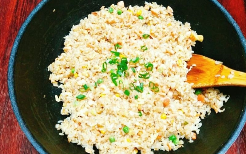 cơm chiên cá hồi 1