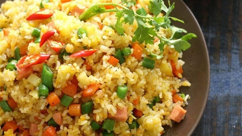 Cơm chiên Dương Châu bao nhiêu calo 2