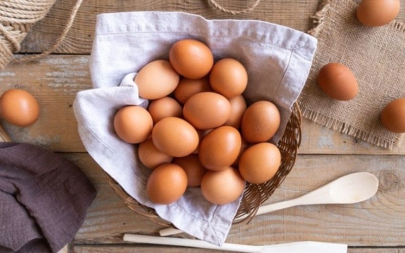 Cách chọn mua trứng gà tươi sạch