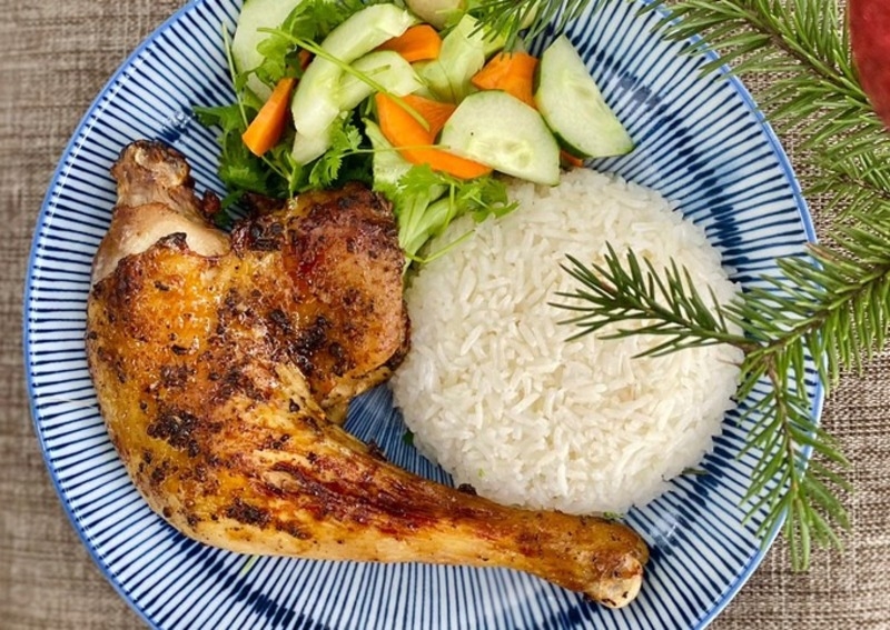 cơm gà nướng 4