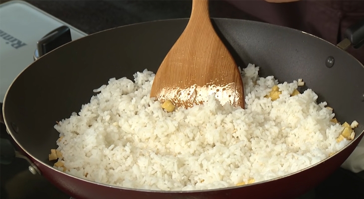 cách nấu cơm gà rôti 6