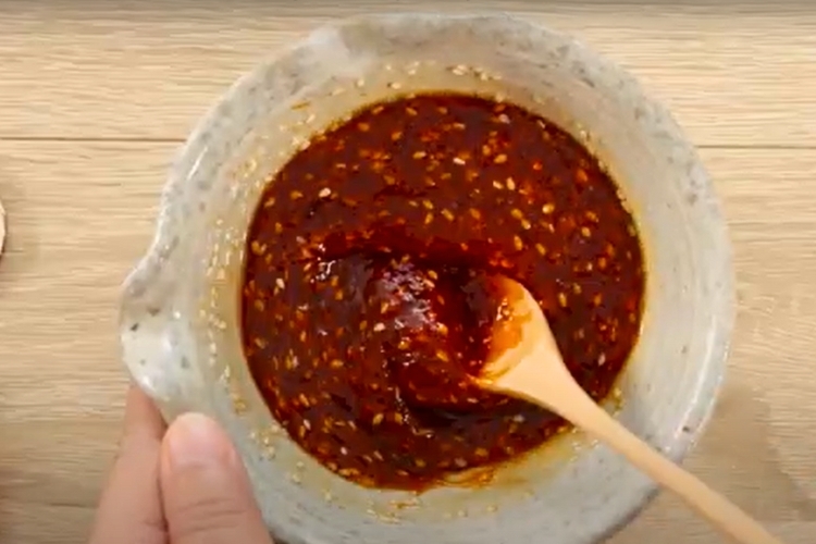 Hướng dẫn làm cơm trộn chay Hàn Quốc sốt tương ớt 2