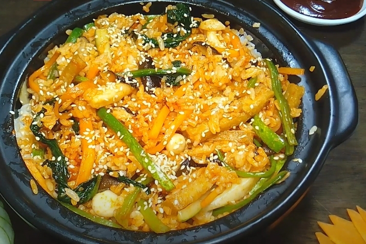 Hướng dẫn các bước làm cơm trộn chay Hàn Quốc sốt nước tương 5