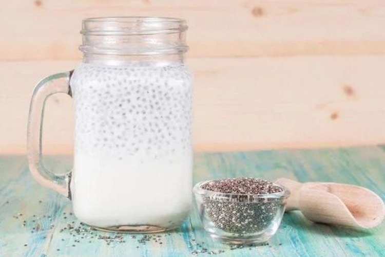Bỏ túi các công thức làm sữa hạt chia thơm ngon, dễ uống - Những điều cần biết trước khi dùng