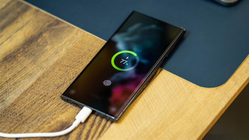 củ sạc Samsung bị nóng 4