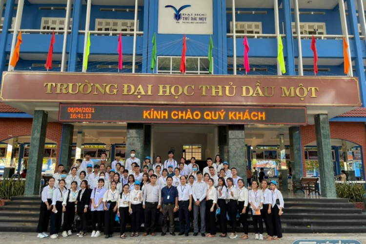 đại học thủ dầu một học phí 2025 2