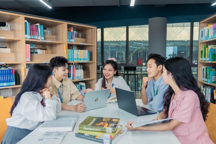 dai-hoc-van-lang-diem-chuan (1).jpg