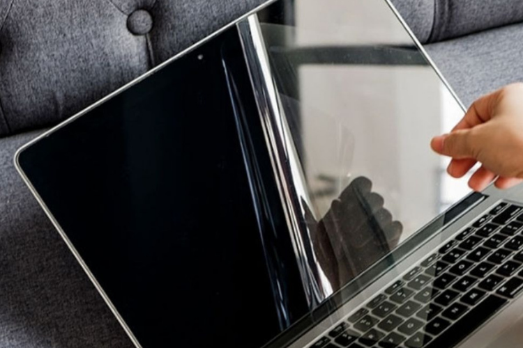 dán màn hình laptop 5