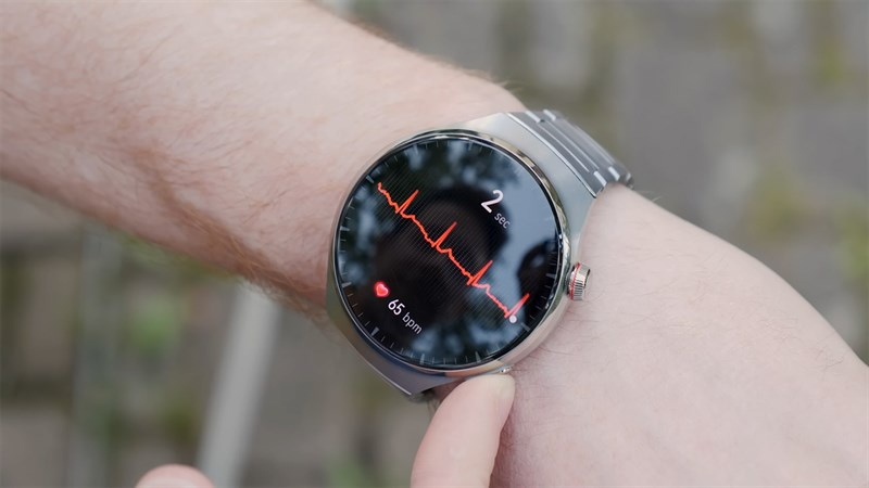 Đánh giá Huawei Watch 4 Pro 1