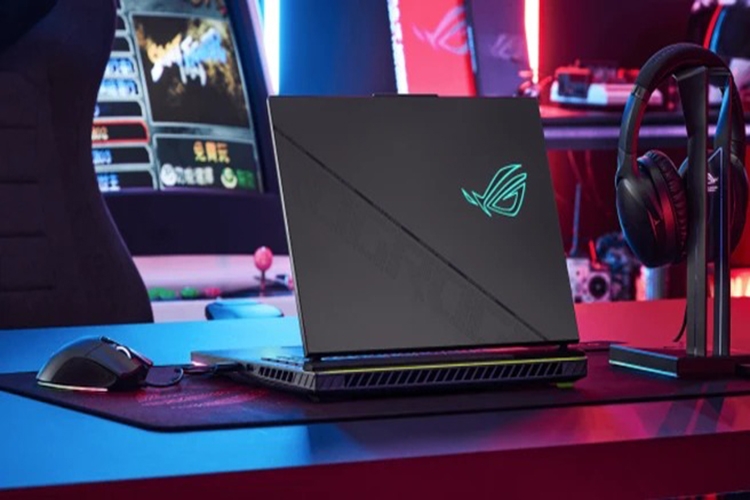 Đánh giá laptop ASUS ROG Strix G18 G814JU-N6143W hình 6
