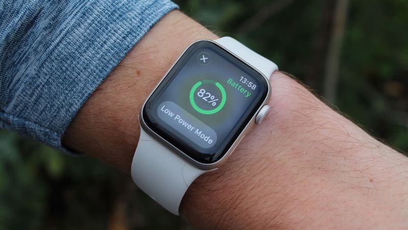 Đánh giá Apple Watch SE 3 về pin