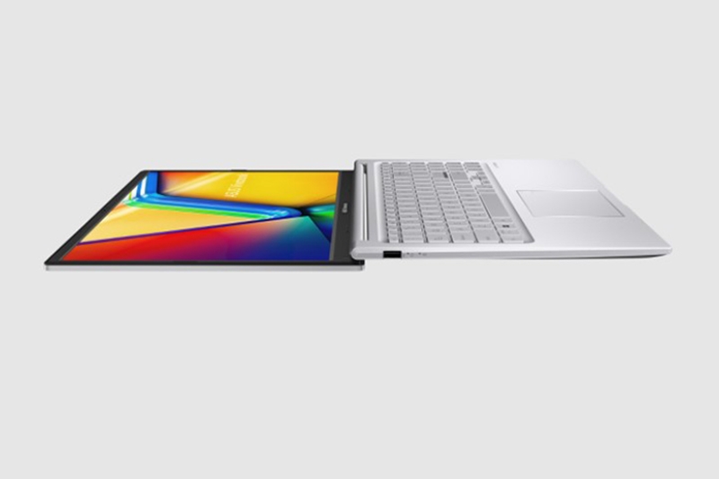 Đánh giá ASUS Vivobook 15 X1504VA-NJ069W (hình 3)