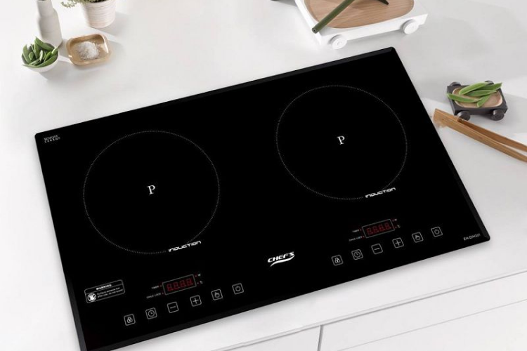 đ&aacute;nh gi&aacute; bếp từ chefs 1