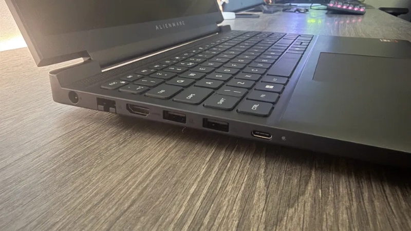 Dell Alienware 15 (2026) - hình 2