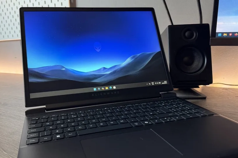 Dell Alienware 15 (2026) - hình 3