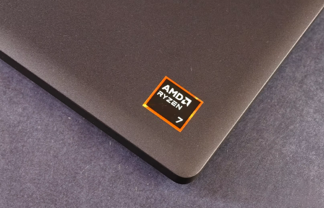 Dell Alienware 15 (2026) - hình 4