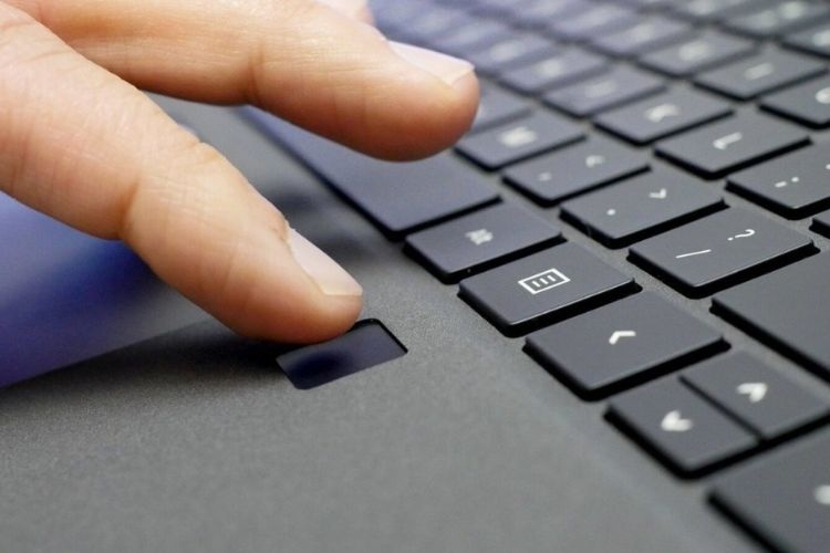 danh-gia-dell-bao-mat-van-tay-177832 (2).jpg