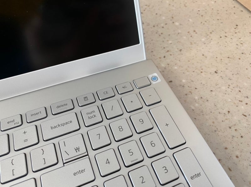 Đánh giá Dell Inspiron 5502 (ảnh 10)