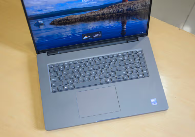 Đánh giá Dell Pro Max 18 Plus - hình 6