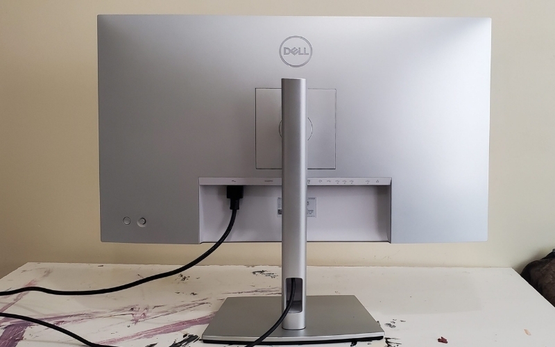Đánh giá Dell U2723QE về thiết kế