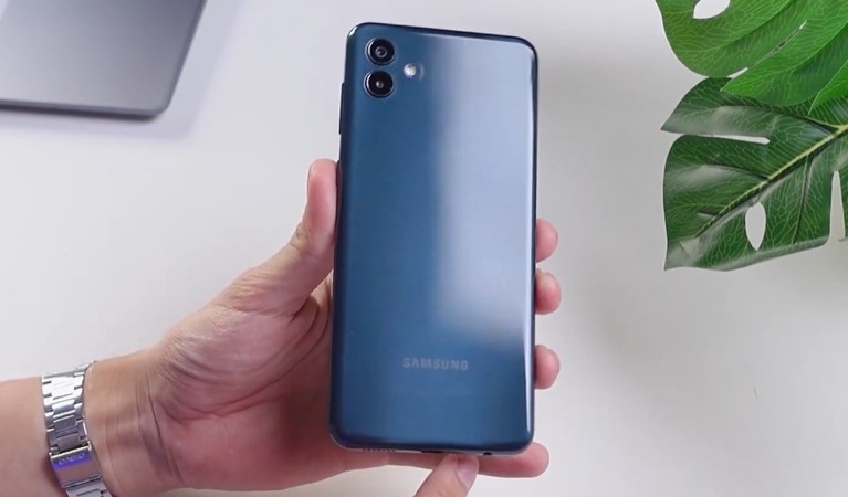 Đánh giá Galaxy A04 - hình 1