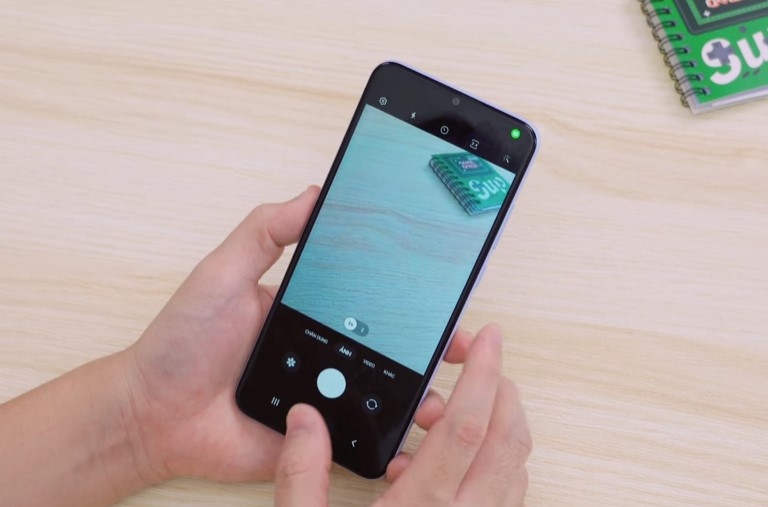 Đánh giá Galaxy A04e - hình 8