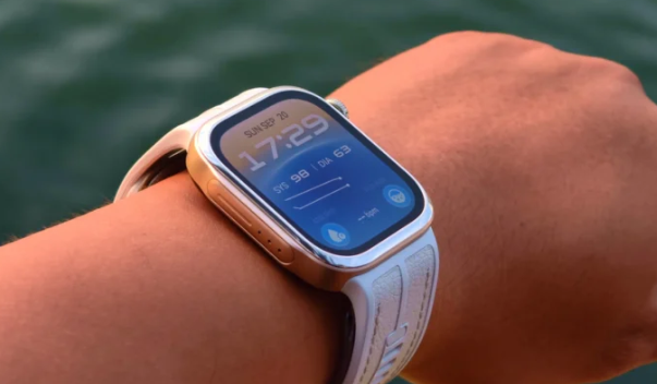 Đánh giá HUAWEI WATCH D3 - hình 17