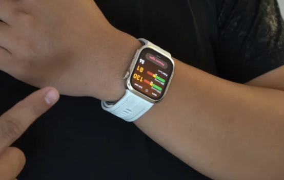 Đánh giá HUAWEI WATCH D3 - hình 1