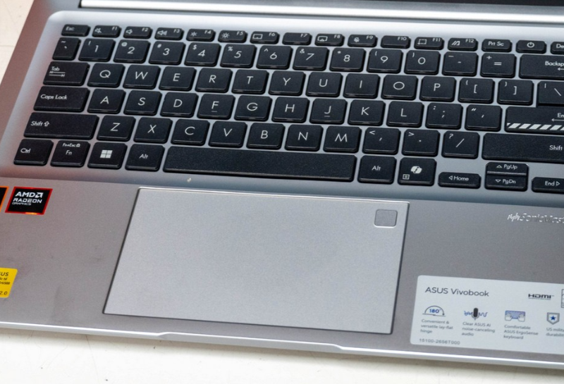 danh-gia-laptop-asus-vivobook-14-m1405naq-ly011w-3.png