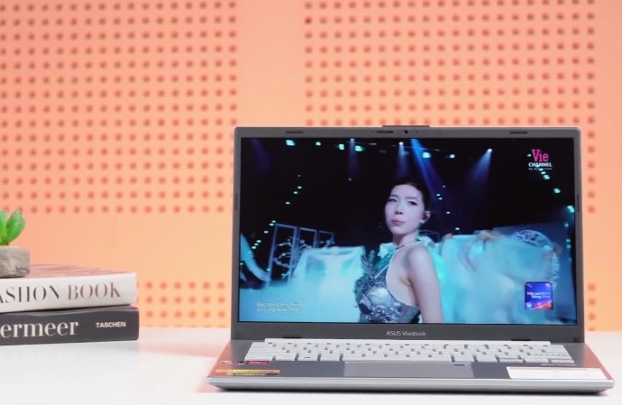 Đánh giá laptop ASUS Vivobook E1404FA-EB482W - hình 8