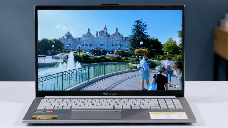 Đánh giá laptop ASUS VivoBook Go 15 E1504FA-BQ1150W - hình 2