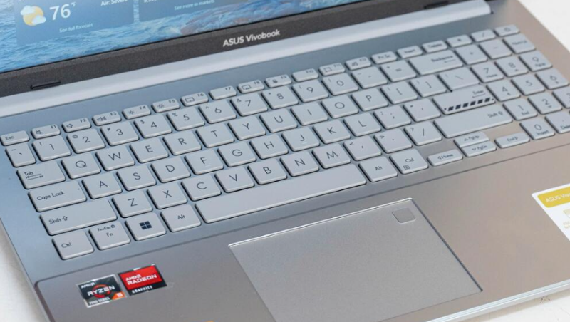 Đánh giá laptop ASUS VivoBook Go 15 E1504FA-BQ1150W - hình 3