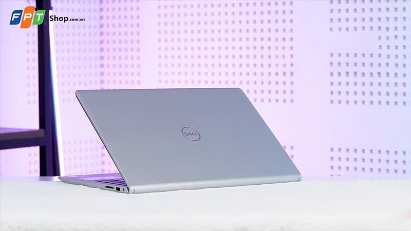 đánh giá laptop dell inspiron 15 3530 - n5i5530w1 ảnh 1
