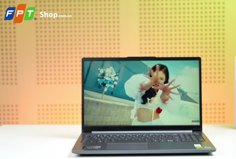 Đánh giá laptop Lenovo Gaming LOQ E 15IAX9E - hình 10