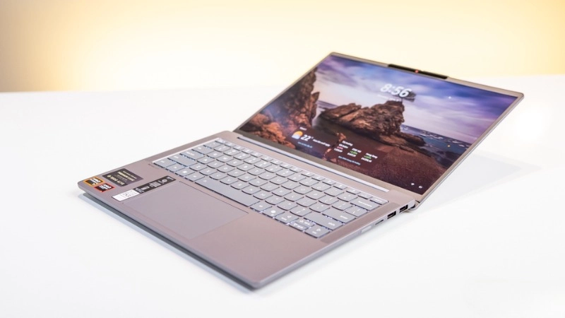 Đánh giá Lenovo IdeaPad Pro 5 14AKP10  - hình 2