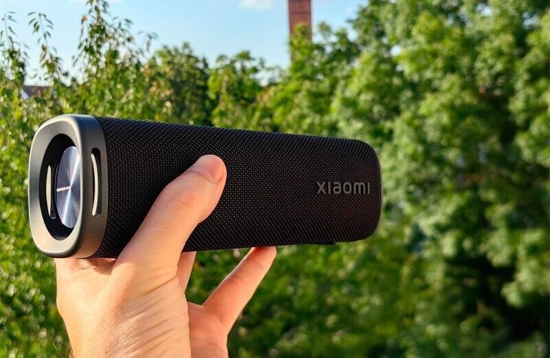 danh gia loa bluetooth xiaomi sound outdoor ve chuc nang