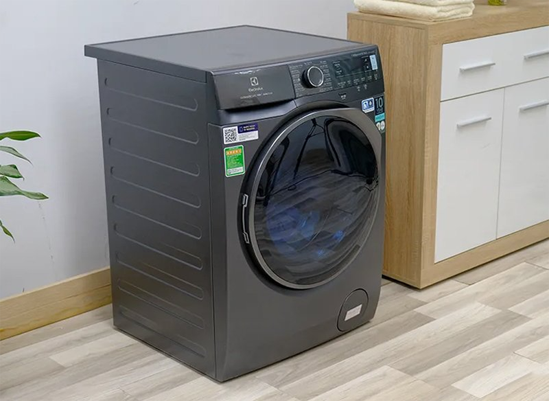 Đánh giá máy giặt EWF1141R9SB (hình 1)