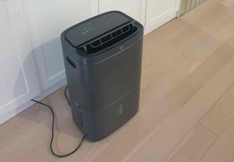 Đ&aacute;nh gi&aacute; m&aacute;y h&uacute;t ẩm Electrolux EDH12TRBD2 - h&igrave;nh 6