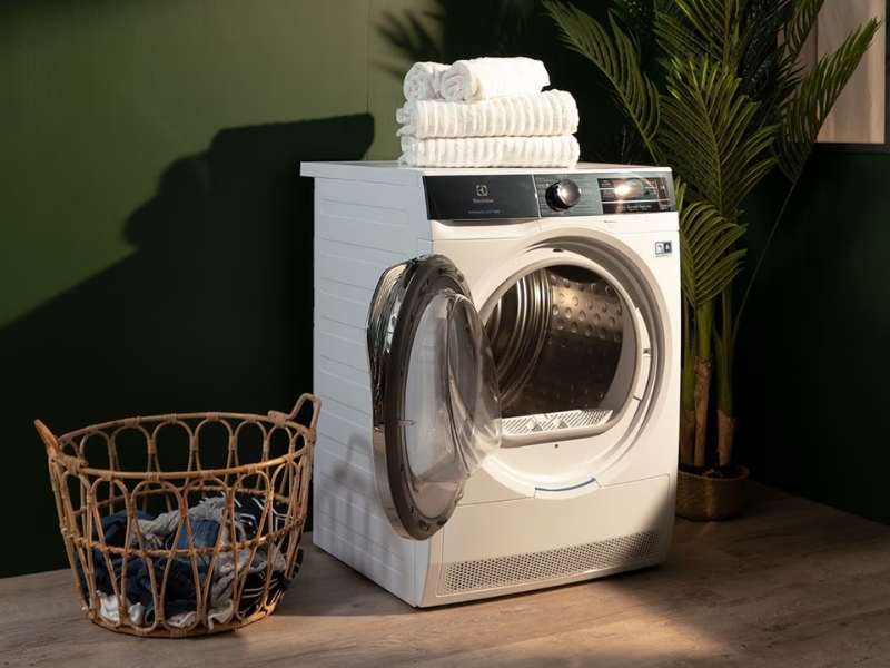 đánh giá máy sấy quần áo electrolux hình 4